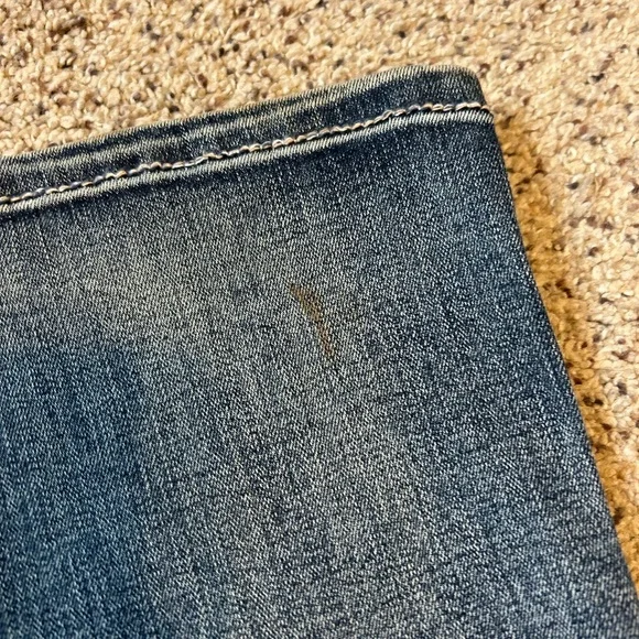 Dark Wash Embellished Pocket Women’s Jeans - Picture 6 of 6